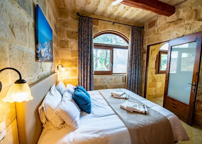 Soldanis Sleeps 12 With Pool Villa *