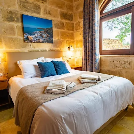 Soldanis 6 Bedroom With Private Pool