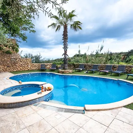 Soldanis 6 Bedroom With Private Pool