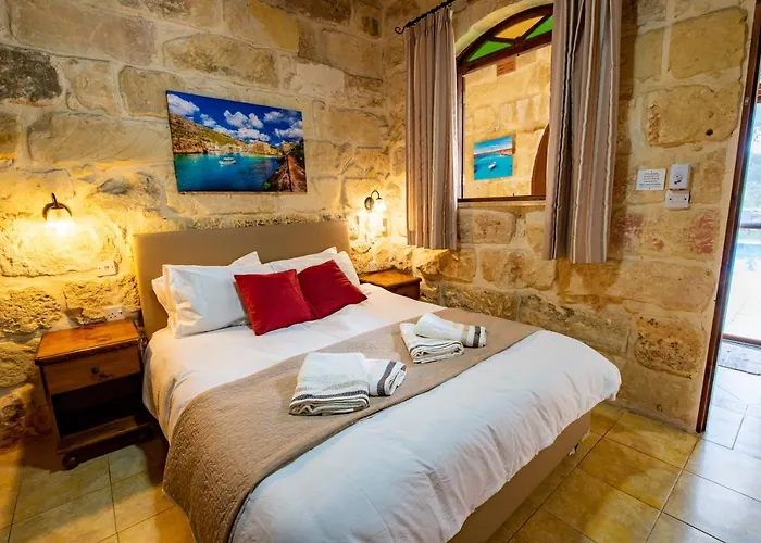 Soldanis Sleeps 12 With Pool * 沙拉